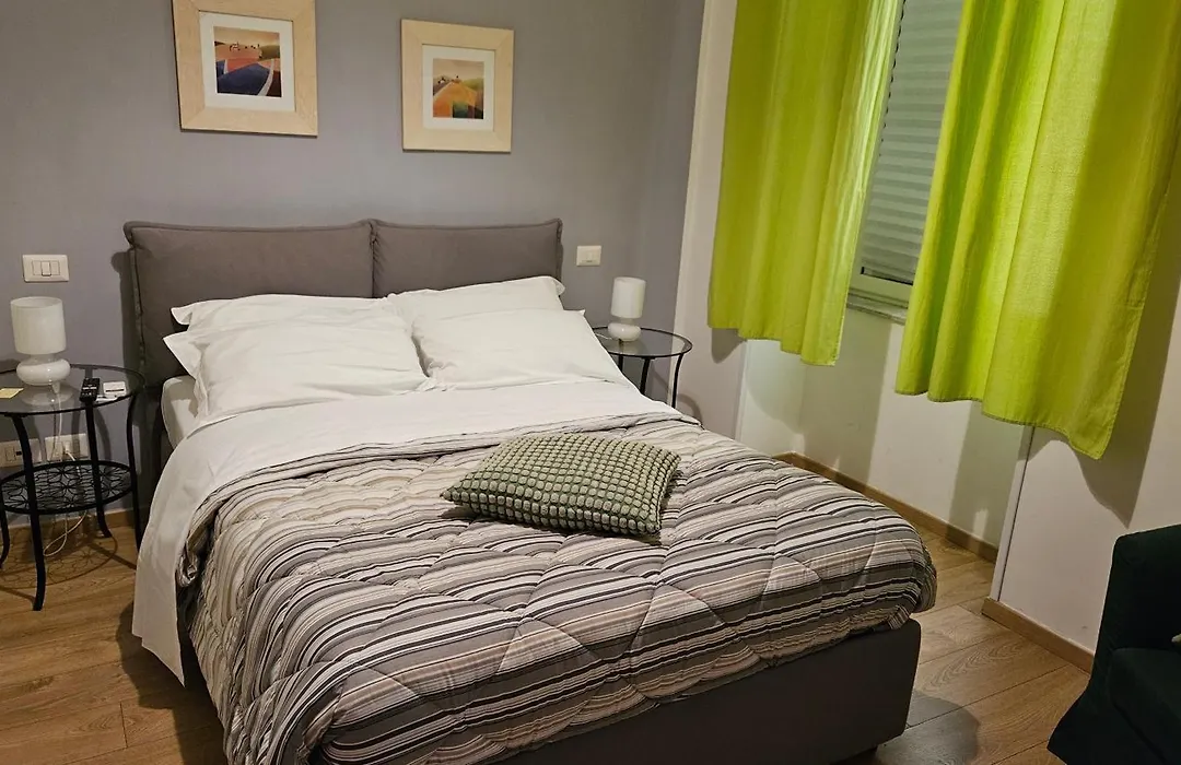 Studio Flat 381-1